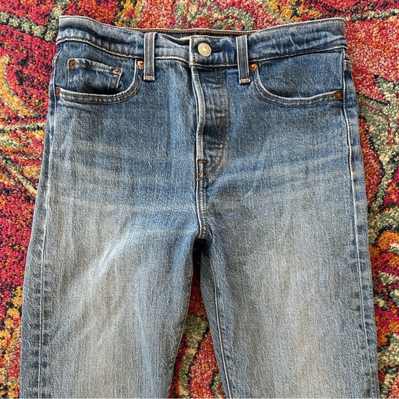 Levi’s | Women’s medium blue Premium Wedgie buttonfly jean front/back pockets 26 - Picture 7 of 16